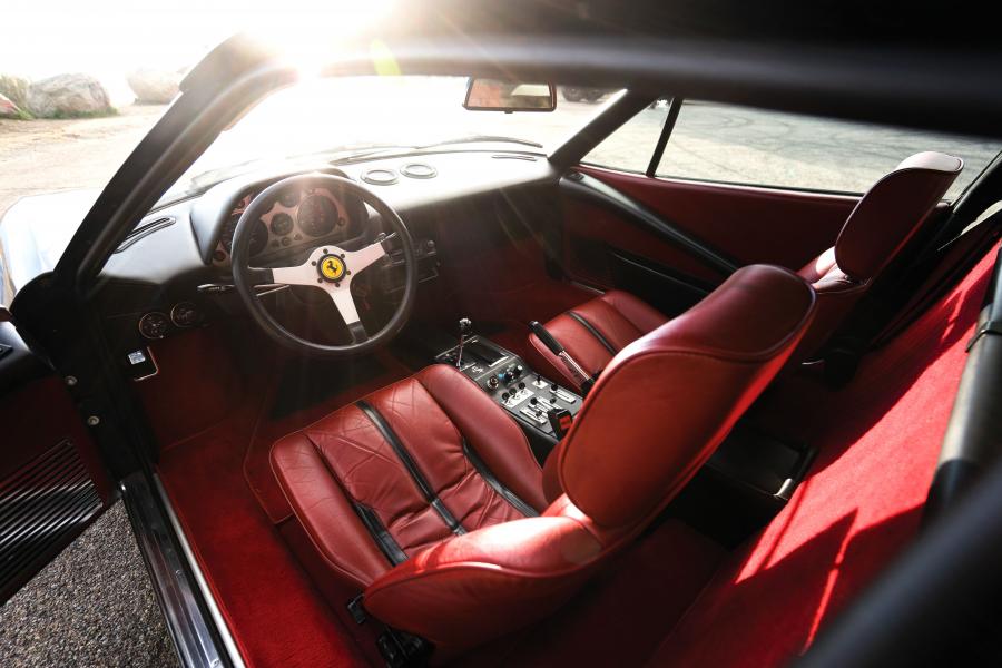 Интерьер Ferrari 308 GTB Acciao 1976 года  (NA) (фото 28 из 40)